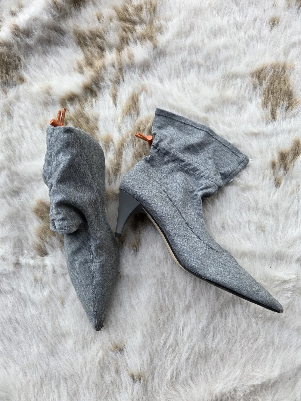 Zara Fabric Kitten Heel Ankle Boots in FEATHER GREY Size 40/ 9.5 - Picture 2 of 10